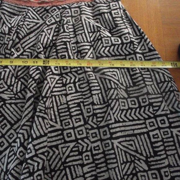Global fashions Harem Pants Made in Thailand Size Medium - Picture 8 of 11